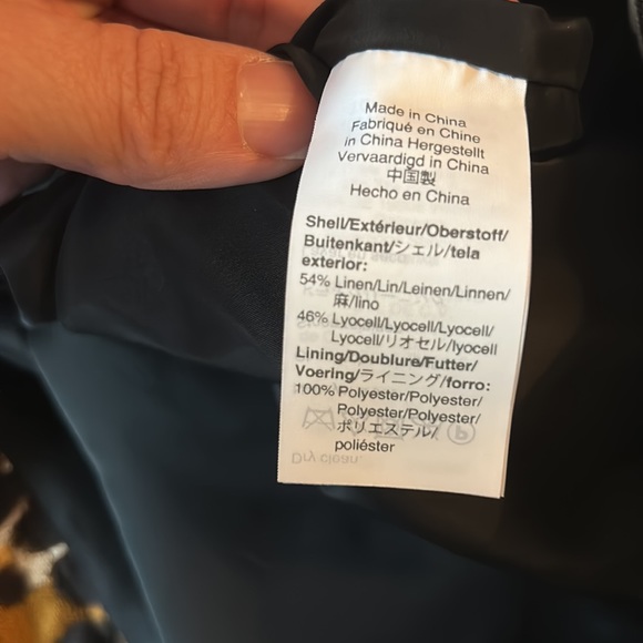 J. Crew linen animal print side zip lined shorts in size 0! - Picture 4 of 5